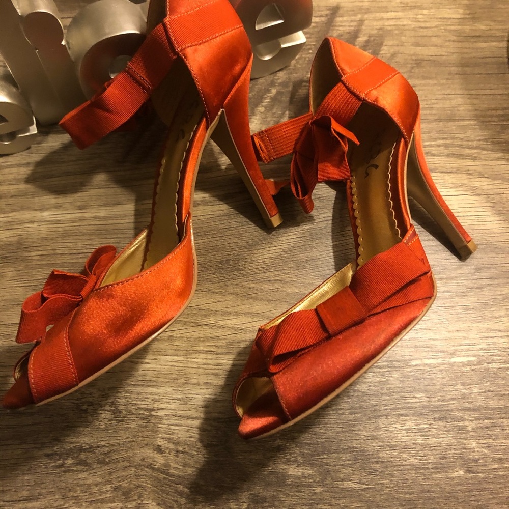 BCBG Paris Satin Bow Heels